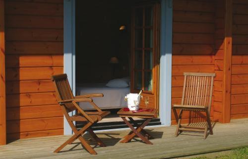 Logis - Hotel & Restaurant Les Trois Fontaines Marconne Amenities photo